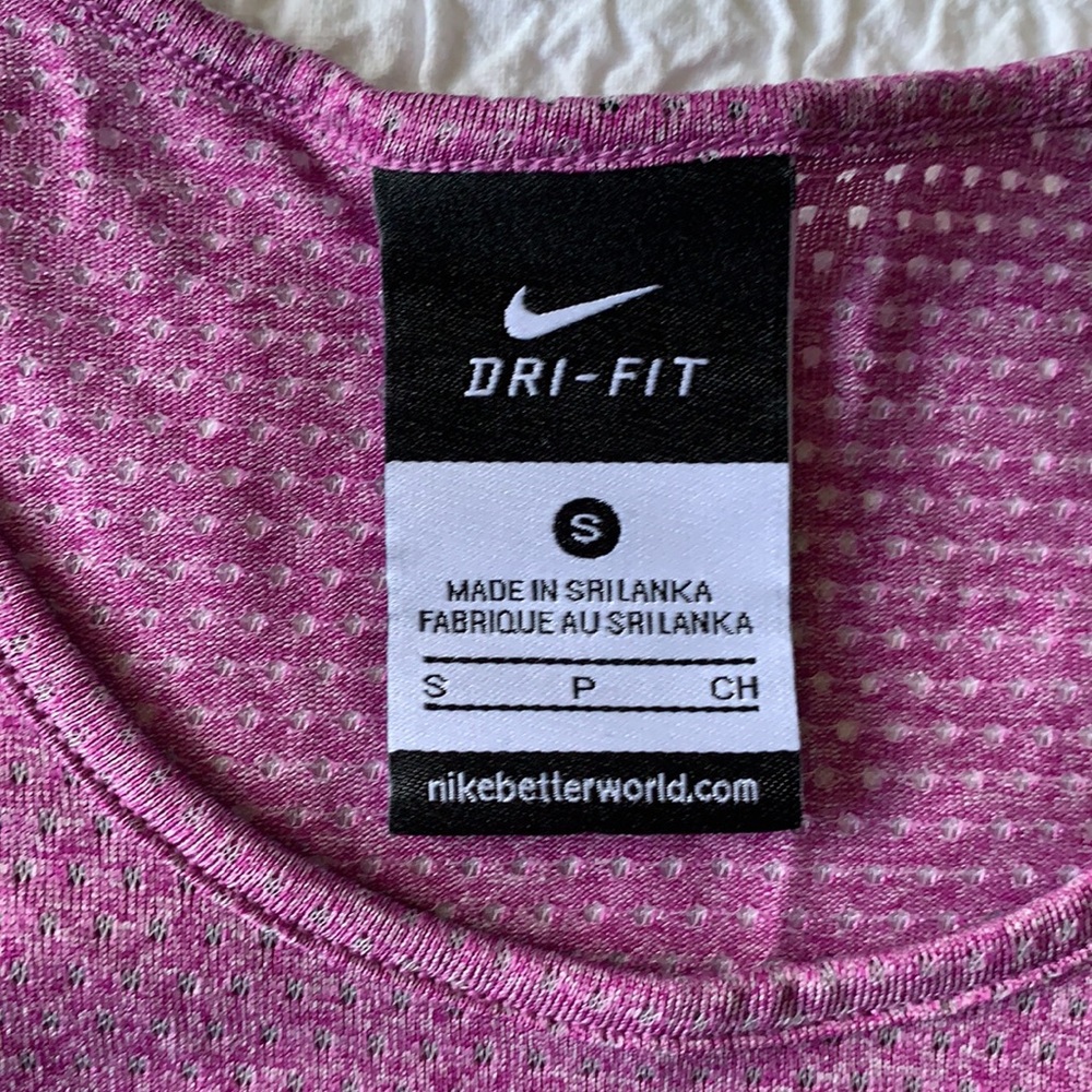 Nike lightweight tank - Picture 2 of 6